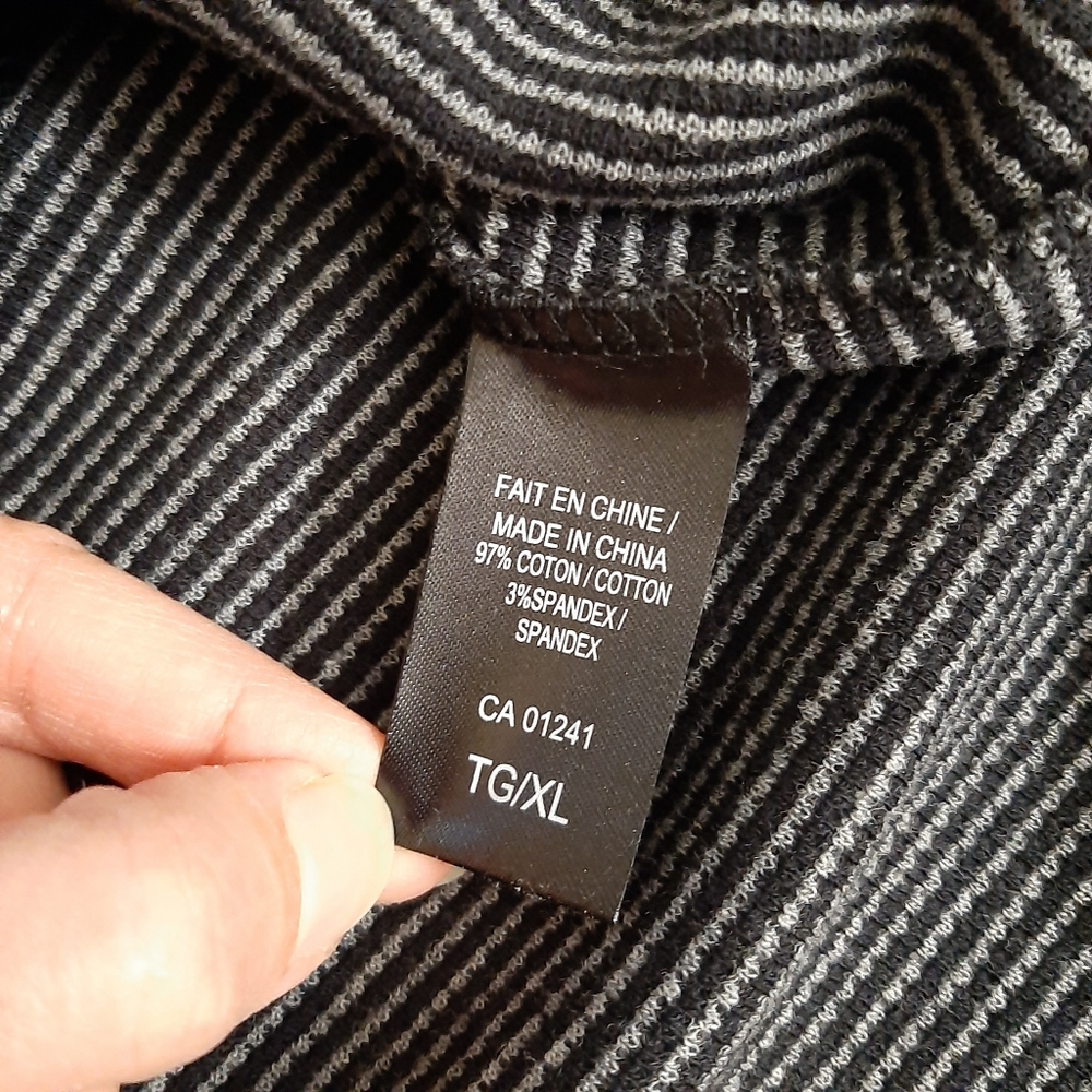 Collared Gray Sweater Medium - Picture 6 of 7